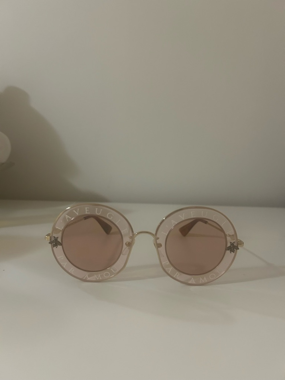AuthenticGucci Round Pink Sunglasses with Gold Frame - L'Aveugle Par Amour Style